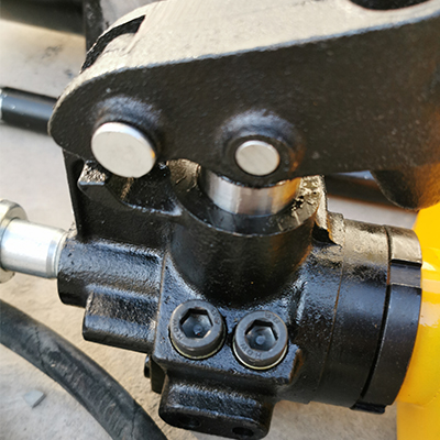 YJK-24分體式液壓擠孔機細節(jié)